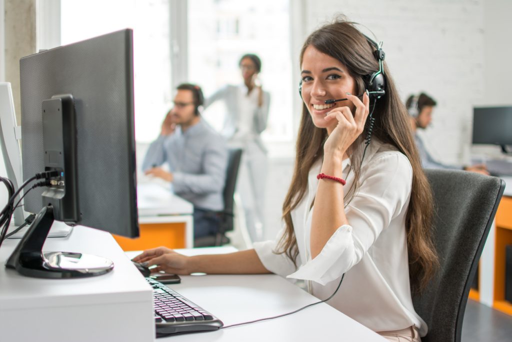 The Difference Between a Call Center & an Engagement Center